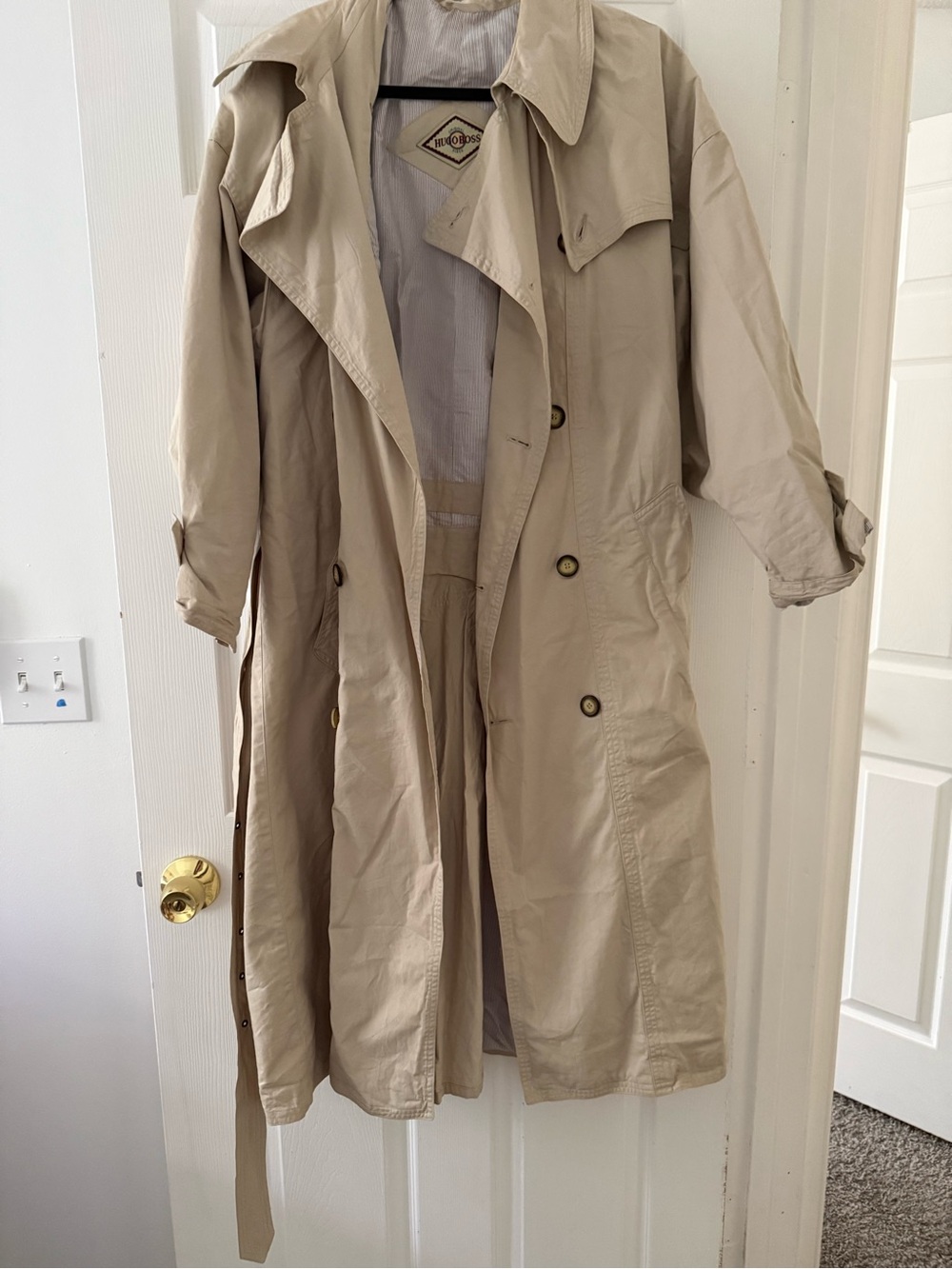 Hugo Boss Beige Vintage Trench Coat 100% cotton